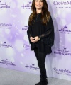 holly-marie-combs-hallmark-channel-movies-and-mysteries-winter-2016-tca-press-tour-in-pasaden-1.jpg